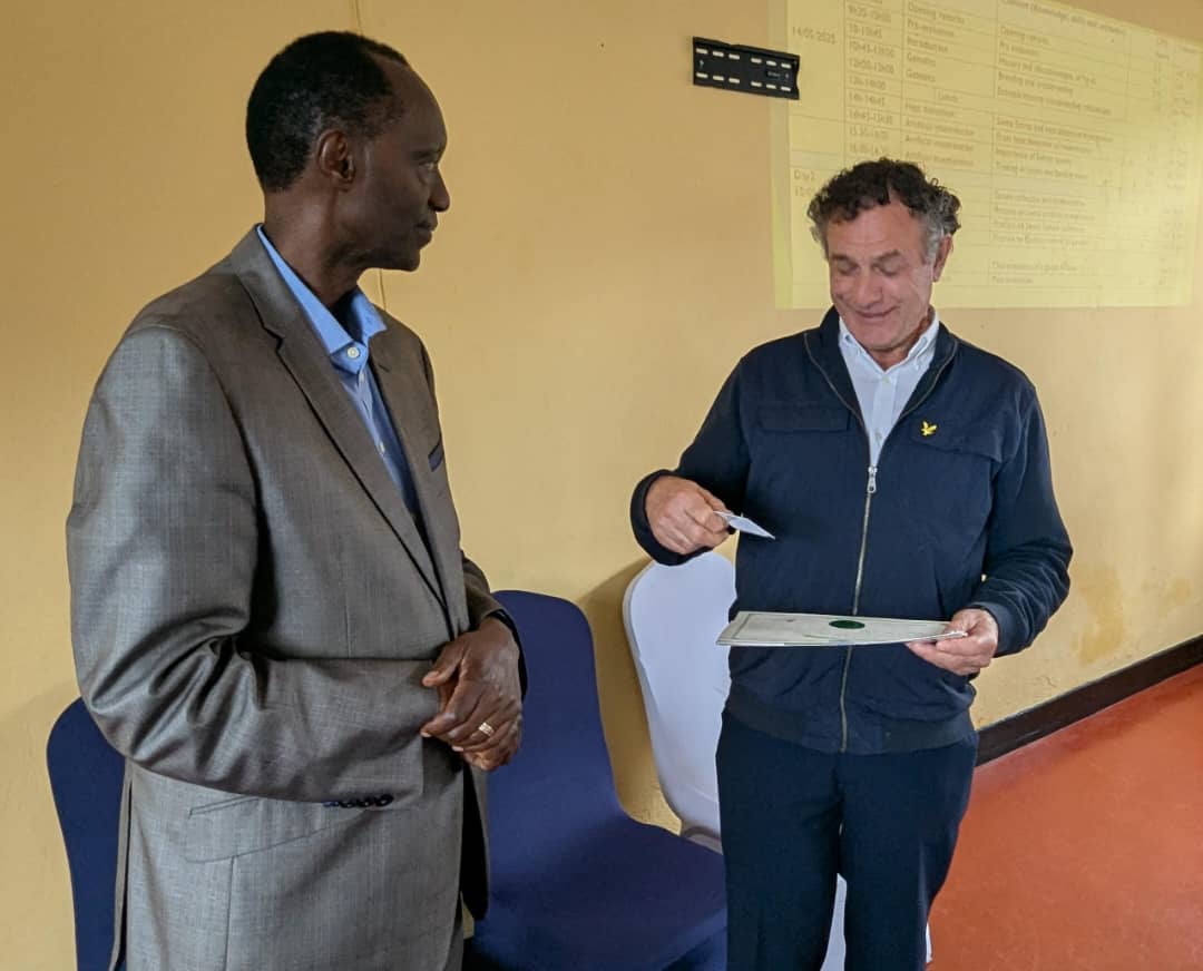 Rwanda Council of Veterinary Doctors (@rwandavets1) on Twitter photo As part of Continuing Professional development #CPD, Today <a href="/GicumbiDistrict/">Gicumbi District</a>,RCVD Chairperson launched a refresher course for 20 Swine AI #Inseminators.The training is co-organized with #VAF & #PUM #Netherlandsđłđ± with aim to strengthen quality veterinary services in pig production As part of Continuing Professional development #CPD, Today <a href="/GicumbiDistrict/">Gicumbi District</a>,RCVD Chairperson launched a refresher course for 20 Swine AI #Inseminators.The training is co-organized with #VAF & #PUM #Netherlandsđłđ± with aim to strengthen quality veterinary services in pig production