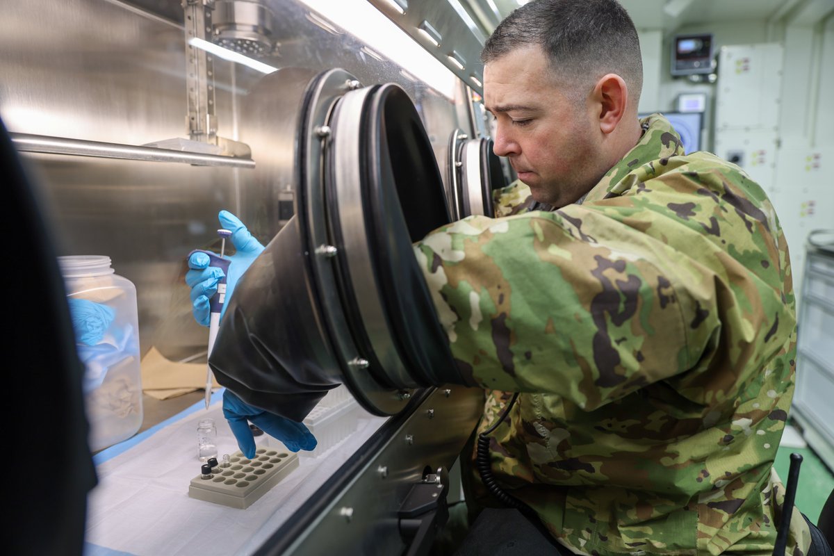 NHNG (@nhnationalguard) on Twitter photo Near Perfect
1LT Ryan Curry, a nuclear medical science officer for the 12th Civil Support Team, received the Czarnecki-Stone Award of Excellence from <a href="/USNationalGuard/">National Guard</a> earlier this year for his expertise as an analytical laboratory operator. Near Perfect
1LT Ryan Curry, a nuclear medical science officer for the 12th Civil Support Team, received the Czarnecki-Stone Award of Excellence from <a href="/USNationalGuard/">National Guard</a> earlier this year for his expertise as an analytical laboratory operator.