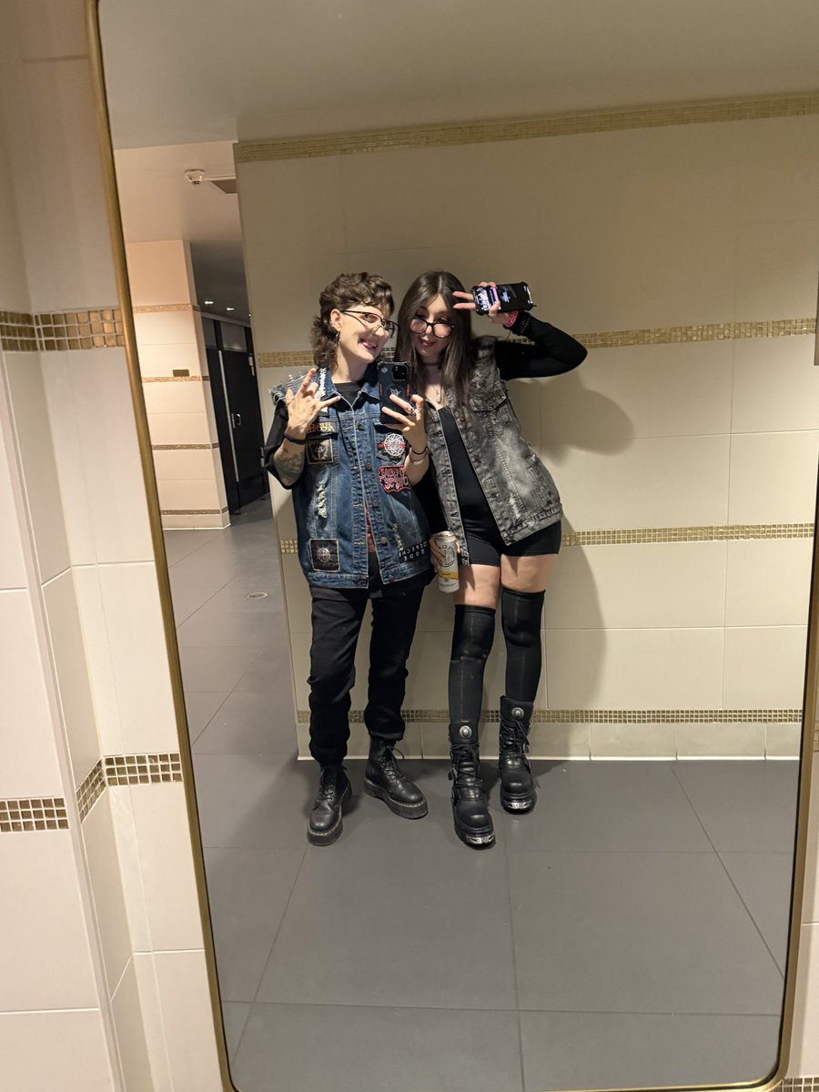 nickstrocity's tweet image. Spiritbox w Loathe opener was nasty 🤘