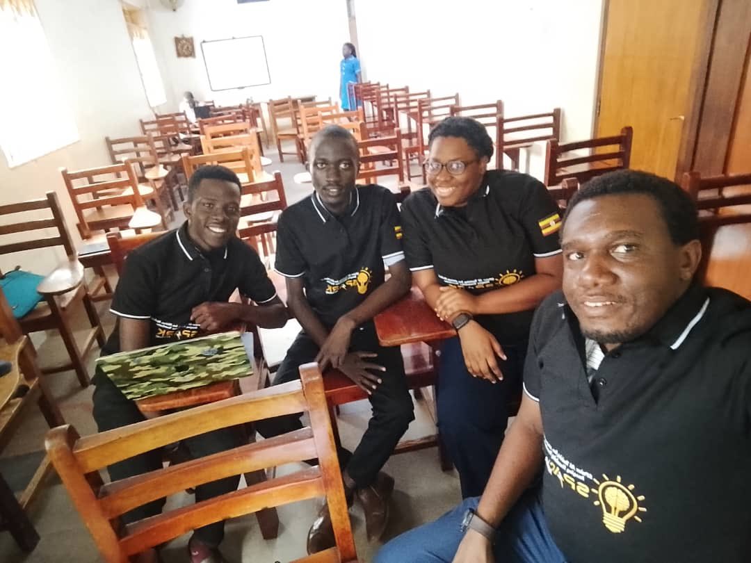 CAMERAAfrica's tweet image. 🫡 Day 3 of #AfricaBrainHack25
👋 Jambo from Team Tanzania 🇹🇿 
👋 Ki Kati from Team Uganda 🇺🇬 
👋 Ete sen from Team Tamale Ghana 🇬🇭 
👋 Na gode from Team Kano Nigeria 🇳🇬 

👩‍💻👨‍💻Coding, Decoding, making friends and building a #PowerOfExperience in #medicalai at #SPARK25