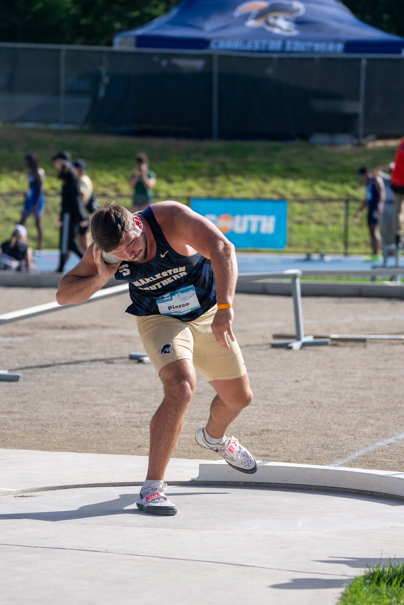 📝DAY TWO FIELD NOTABLES

🏴‍☠️Michael and Odin went 2-3 in the men’s shot put. Calhoun threw 17.72m while Ferency had a personal best of 16.31m.
🏴‍☠️Aaron Pierce claimed 8th in the event with his season best throw of 14.97m