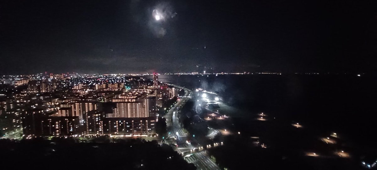ラウワンから帰って来て夜景どんな感じか観てみたらめちゃキレイでした🥹