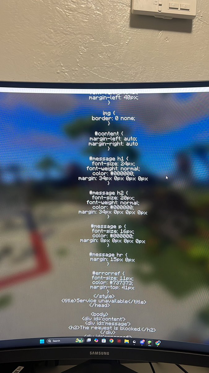 Alguien me explica esto? Me pasa cuando me meto a servers, literal se me queda el minecraft atrapado ahi y tengo que reiniciarlo