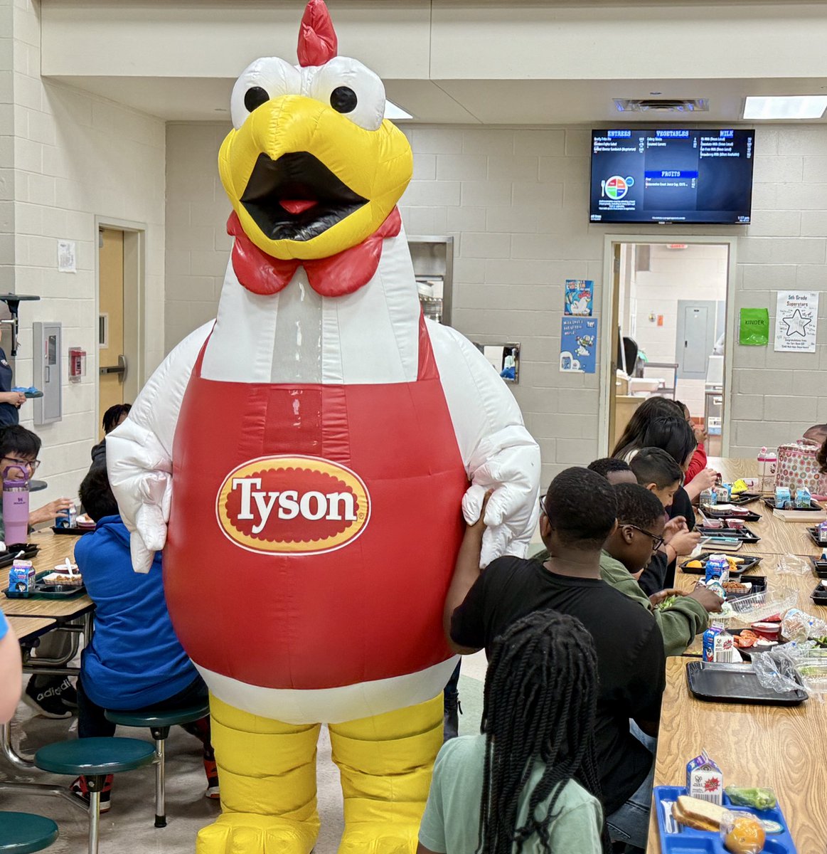 FBISD Child Nutrition (@fbisdfoodie) on Twitter photo 🐔 Why did the chicken cross the cafeteria? To celebrate Dance Like a Chicken Day, of course! The <a href="/TysonK12Schools/">TysonK12Schools</a> inflatable chicken is bringing the fun and encouraging students to shake their tail feathers this Wednesday!
#FBISD #FBISDFoodie #SchoolMeals #DanceLikeAChickenDay 🐔 Why did the chicken cross the cafeteria? To celebrate Dance Like a Chicken Day, of course! The <a href="/TysonK12Schools/">TysonK12Schools</a> inflatable chicken is bringing the fun and encouraging students to shake their tail feathers this Wednesday!
#FBISD #FBISDFoodie #SchoolMeals #DanceLikeAChickenDay