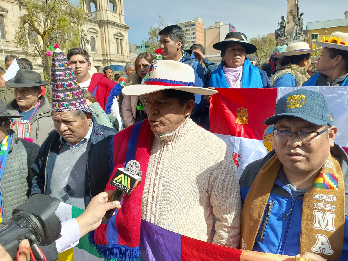 ArminCopa's tweet image. #deÚltimo
Regional del MAS #Potosí no acepta la declinatoria de @LuchoXBolivia a su repostulación y anuncian medidas de presión. Apuntan a #GroverGarcía de imponer candidatos y piden su renuncia.