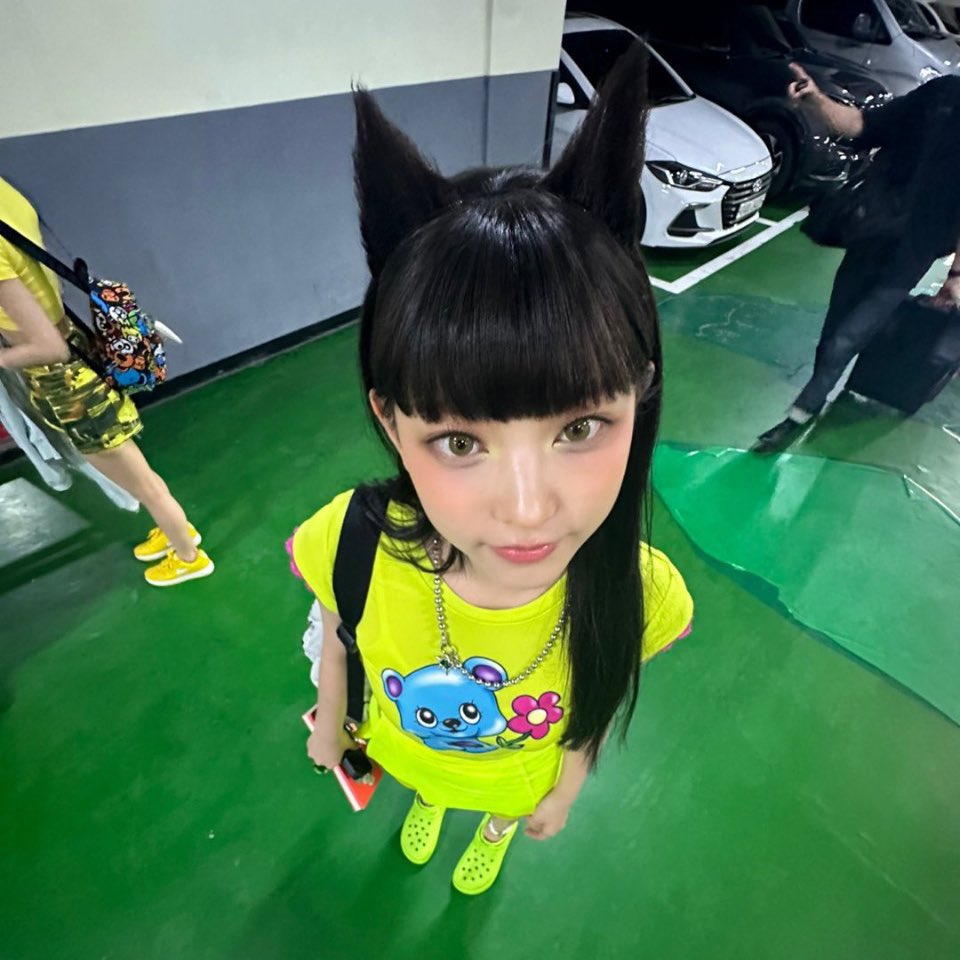 nicehaerin's tweet photo. 으음해린아19번째생일정말축하해애
#으음_이르케_해린이날이구나아 
해린이가항상건강하9밥도잘챙겨먹9
#HAPPY_HAERIN_DAY  
미역국도먹9오늘세상에서제일로행복하기를
#KittyKangDay
언제나어떤형태로든늘해린이편이야따랑해 https://t.co/ZMGmfaVOPJ