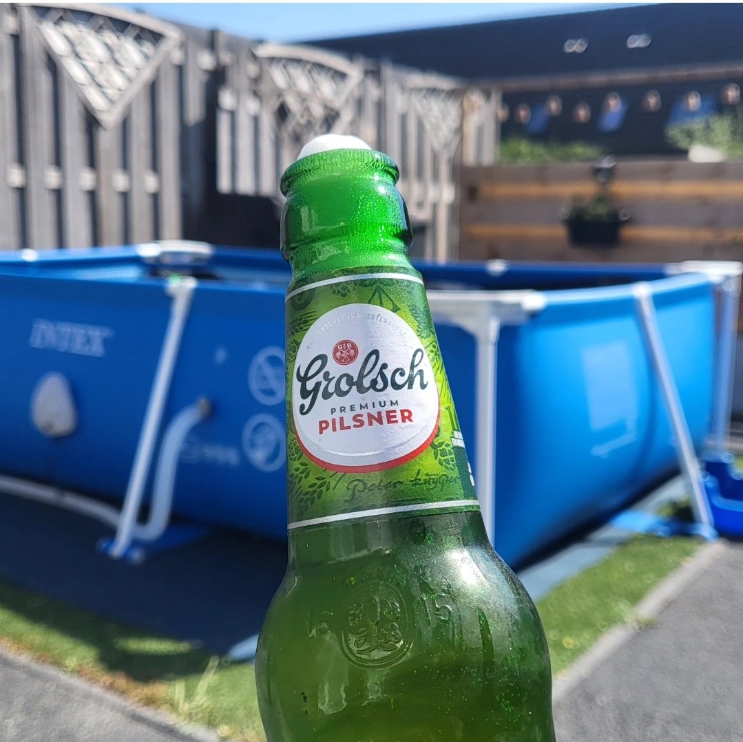 Na een warme werkdag heerlijk in de relaxed stand met een glaasie prik!😎🤗😋🍺