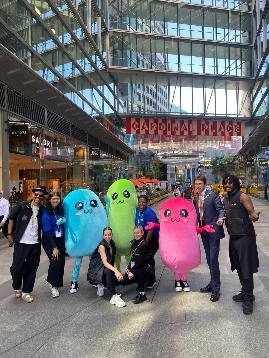 The Lord Mayor of Westminster (@lm_westminster) on Twitter photo A hug is proven to be good for mental health - and it's an even better bargain when every clinch contributes £1 to the <a href="/CardinalHumeCHC/">Cardinal Hume Centre</a> charity. I ran into these colourful Hug Bubbles - provided by <a href="/LondonHeritageQ/">London Heritage Quarter</a> - on patrol at Cardinal Place for Mental Health Awareness Week. A hug is proven to be good for mental health - and it's an even better bargain when every clinch contributes £1 to the <a href="/CardinalHumeCHC/">Cardinal Hume Centre</a> charity. I ran into these colourful Hug Bubbles - provided by <a href="/LondonHeritageQ/">London Heritage Quarter</a> - on patrol at Cardinal Place for Mental Health Awareness Week.