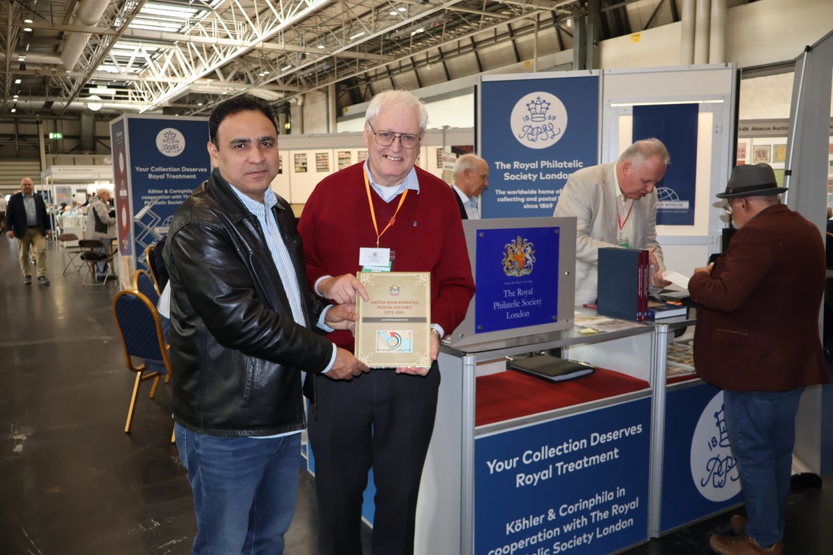 The_RPSL's tweet photo. Javaid MUHAMMAD FRPSL , Chairman Of FIP Literature Commissions, donated a book entitled "United Arab Emirates Postal History 1972-2001" to the Society at EuroPhilEx 2025 and Mark Bailey FRPSL, our It Chairman, received the book on behalf of the Royal. https://t.co/VKZ2NpeCq8