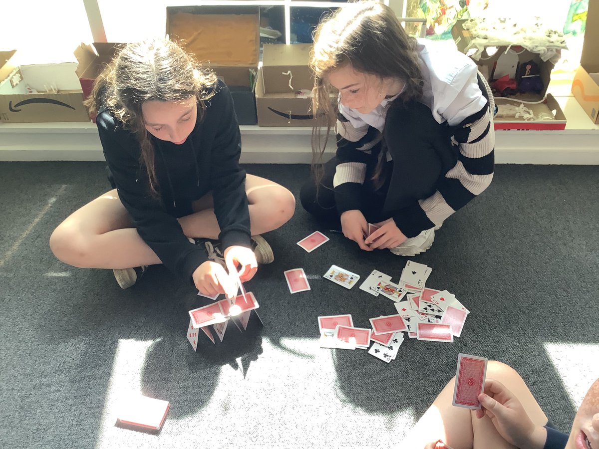 JHP_SnCN_SanCN's tweet image. P6a had fun with our House of Cards problem solving challenge today #WorldofWorkWeek #DYW