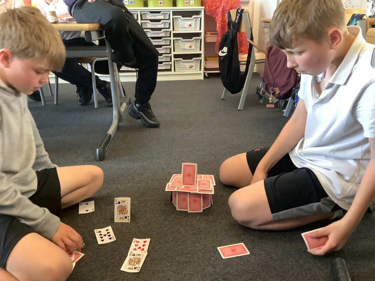 JHP_SnCN_SanCN's tweet image. P6a had fun with our House of Cards problem solving challenge today #WorldofWorkWeek #DYW