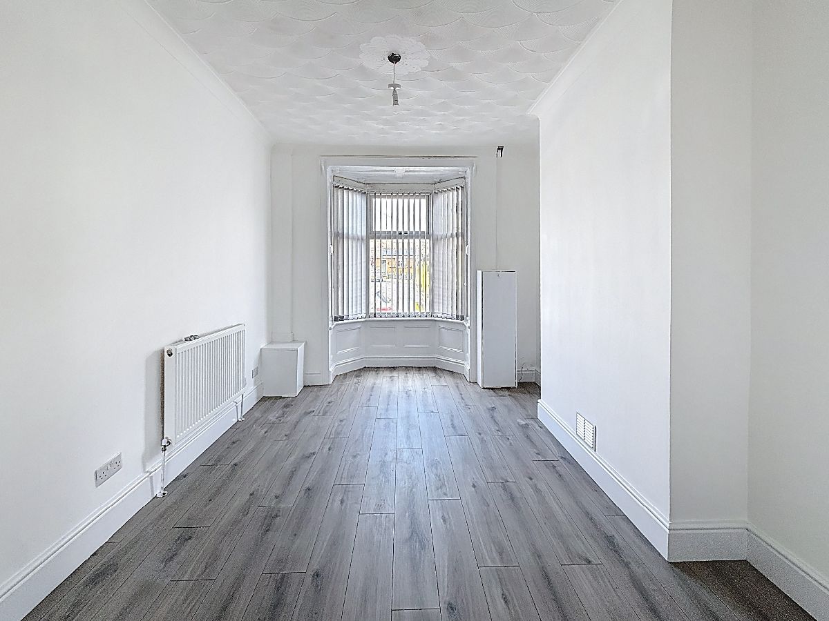 New to market - 3 Bed Terraced House, Ford Green Road, Stoke-On-Trent, ST6 1NX, £795pcm. View details: wardsproperty.co.uk/propertydet.as…