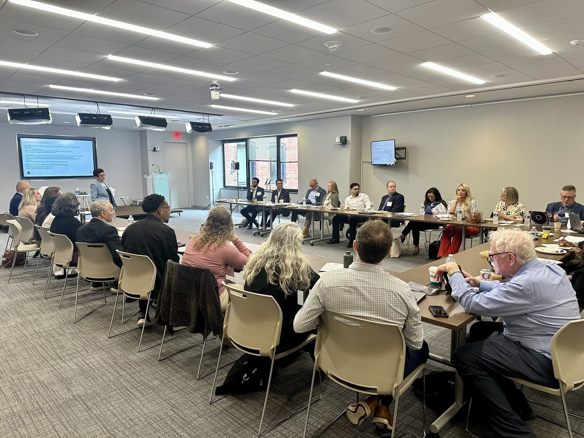 AAPBroadband's tweet photo. Advocacy training is underway! 💪🏼 It’s a full house as @gigibsohn equips community broadband advocates for a successful Hill Day tomorrow. #CommunityFirst25 https://t.co/RjGakLFHDG