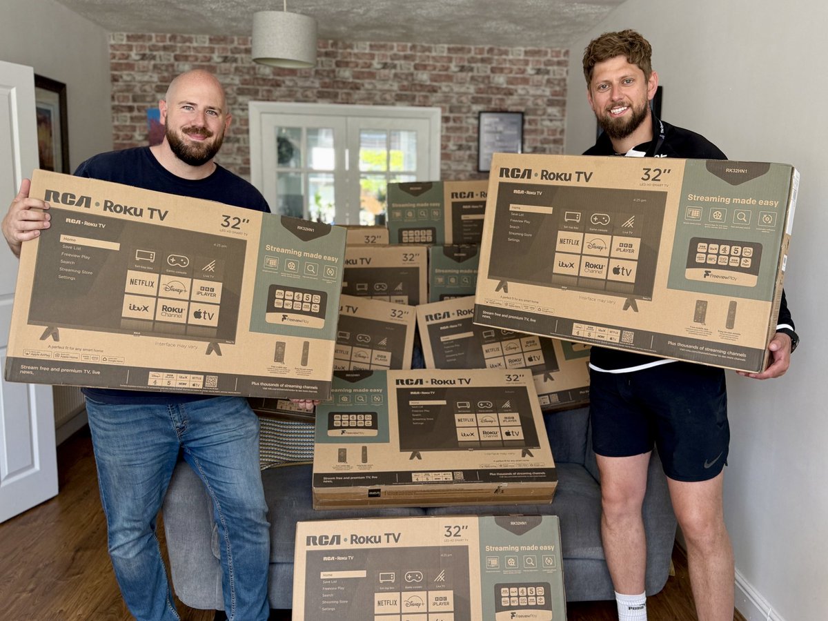 Aaron Ashmore (@aaronashmore8) on Twitter photo Supporting local community groups and charities is really important to me, so I was really pleased to help out The Dynamo Project, who do incredible work supporting individuals who are struggling with addiction issues, with 10 TVs for the rooms of their residents. Supporting local community groups and charities is really important to me, so I was really pleased to help out The Dynamo Project, who do incredible work supporting individuals who are struggling with addiction issues, with 10 TVs for the rooms of their residents.