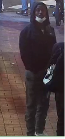 DCPoliceDept's tweet image. The Metropolitan Police Department is asking for the community’s assistance in identifying suspects involved in an armed robbery on 5.12.25 in the 600 block of H Street, Northwest.
Read more: bit.ly/3GSsnyh
Have info? Call (202) 727-9099/ text 50411