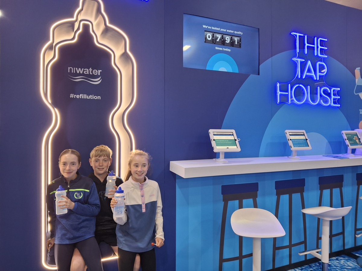 niwnews's tweet image. We have really enjoyed our first day at the @balmoralshow 
 
We are at the show all week – so come and chat with us in the Eikon stand EK108.

Stop by our water bar, grab a reusable cup, and snap a pic in our water bottle seat for a FREE reusable bottle!    
#refillution