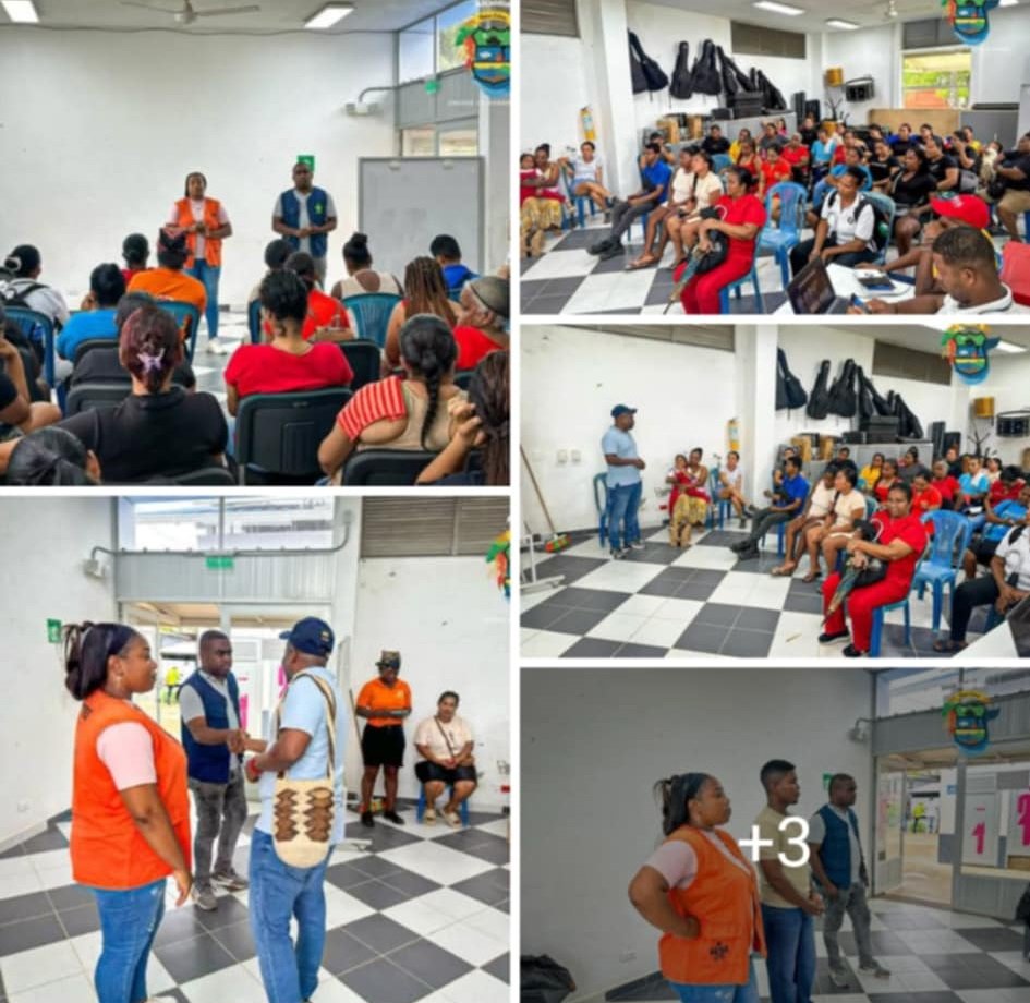 revistachoco1's tweet image. BAHÍA SOLANO IMPULSA LA EDUCACIÓN: SOCIALIZACIÓN DE FORMACIONES COMPLEMENTARIAS DEL SENA 📚🌱
La Alcaldía Municipal de Bahía Solano, a través de la Secretaría
\#EducaciónParaElProgreso 📖
\#BahíaSolanoAvanza 🚀
\#FormaciónComplementaria 💼
@AlcaldiaBahiaSolano @SENAColombia