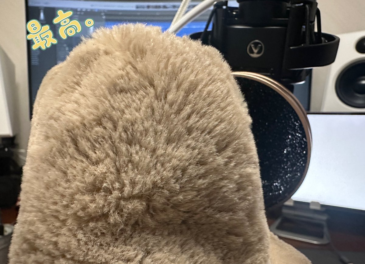 toru_hongo's tweet image. 7月中のサブスクリリースを目標に
新曲のDEMOを作っております🥳✨
今回は極力音数を少なめに、
シンプルなメロディの美しさに拘って作っていきたい♪
頑張りマッチョ〜💁🏻♂️🦥💻
#新曲 #作曲 #LogicProX #DTM