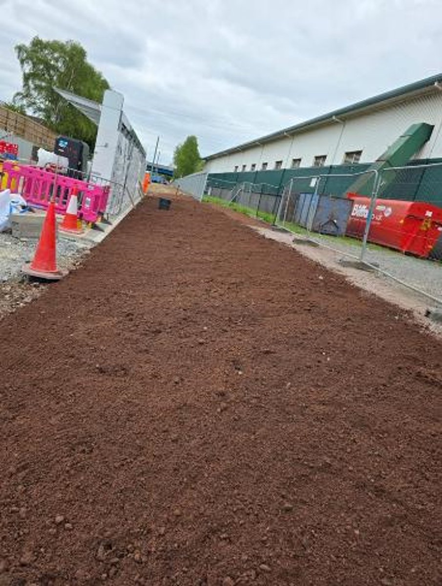 This week on the Wednesbury to Brierley Hill extension, brick cladding has been installed on Horseley Road tram stop.

Alongside that, top soil and hydroseeding activities have taken place at various other parts of the route.