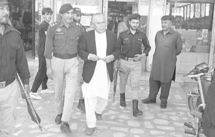 azeem_hunzai's tweet photo. We stand in solidarity with Comrade Ahsan Advocate and demand his immediate release. His detention raises concerns about political victimization and suppression of powerful voices in Gilgit-Baltistan.
#freeahsanadvocate #downwithcolonisers https://t.co/yNPS85Q1aZ