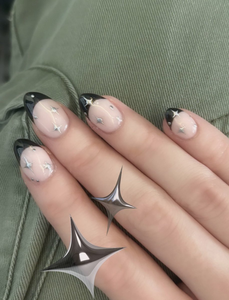 forgot to show twt my new nails :3