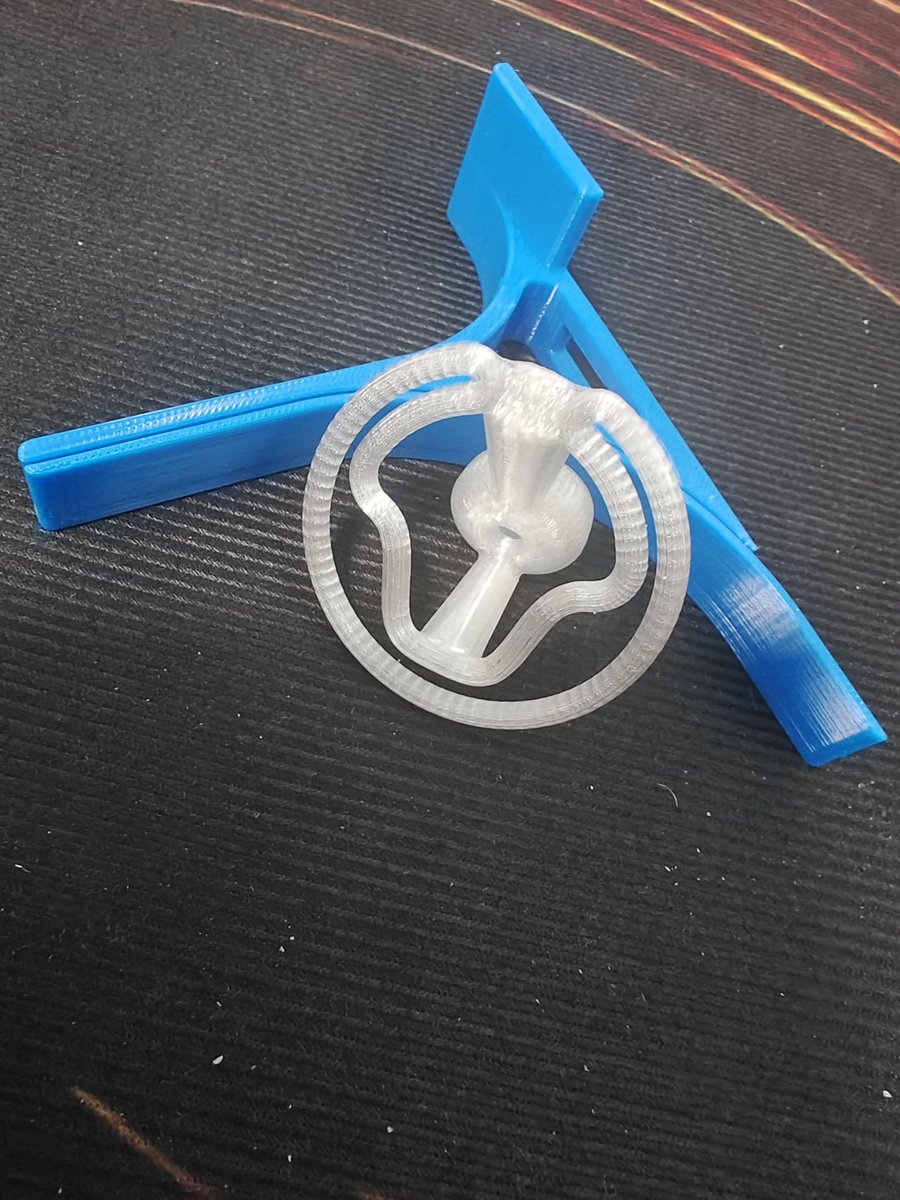 当你的xp需求过于小众，淘宝也无能为力第7弹
根据卖家的反馈修改，把内环改为子宫的内凹形状，在方便穿戴的同时可以固定蛋蛋的位置（以及比心）
哪个小男娘能拒绝用自己的蛋蛋比个心呢，后边还会藏着一个淫液泛滥的小小子宫哦
详细尺寸见评论区
#贞操锁 #平板锁 #负数锁 #锅盖锁  #伪娘 #弹性贞操锁