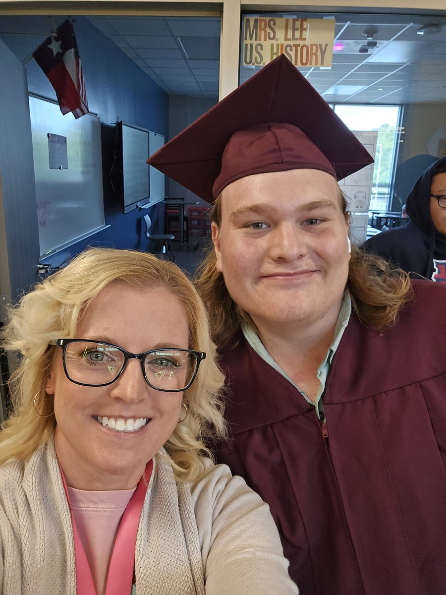My first crew of Waller Bulldogs are graduating this year! Loved getting to see &amp; celebrate my sweet kids! #wallerpride #seniors #graduation #ClassOf2025