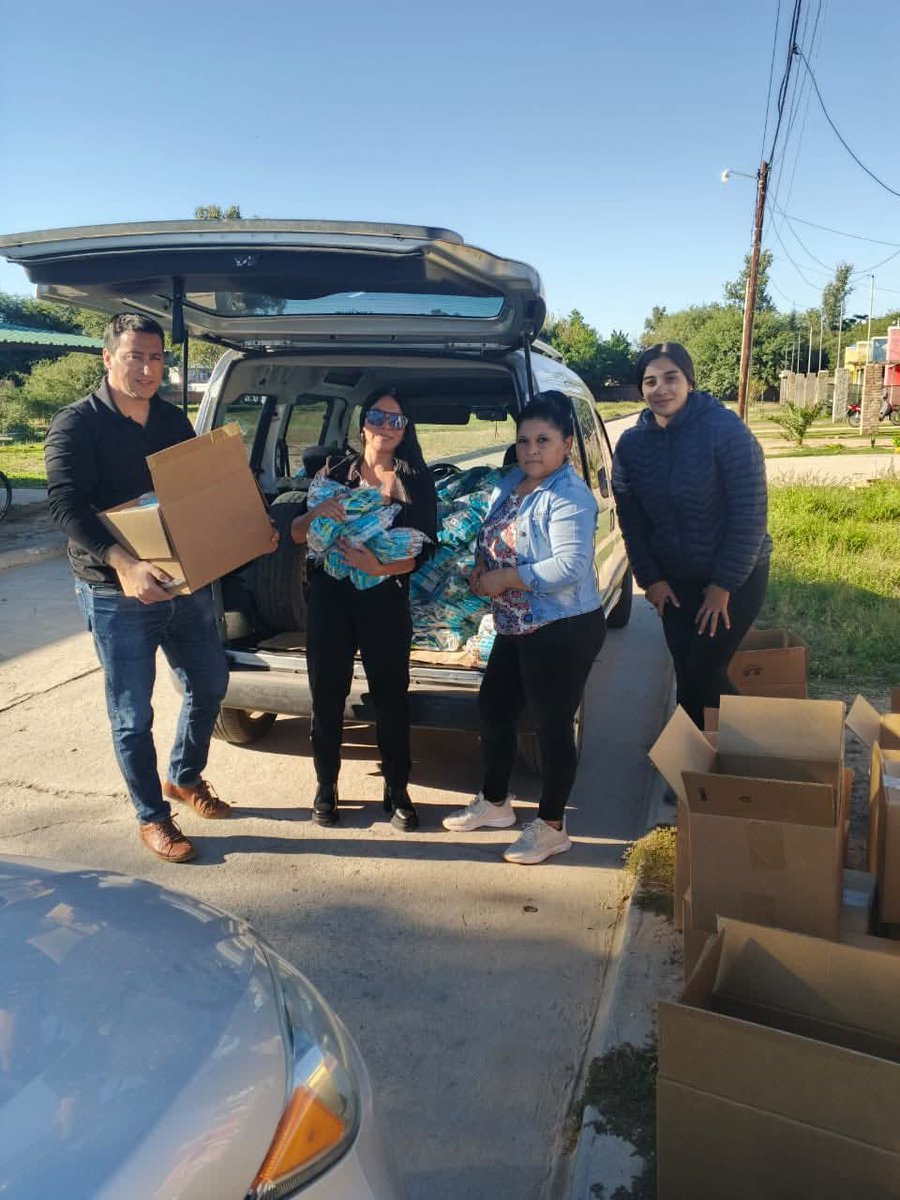 Programa1700D's tweet image. 🔔Se realizo la entrega de productos del Programa #MisPrimeros1700Dias. Alumnos de 1° y 2° grado de la Esc. Nº 1238 Esc. de La Patria Loreto.