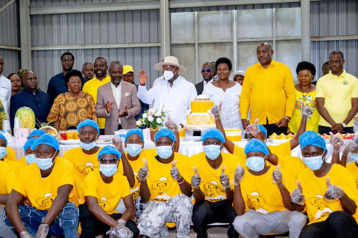 Thomas Tayebwa (@thomas_tayebwa) on Twitter photo This afternoon I joined H.E the President <a href="/KagutaMuseveni/">Yoweri K Museveni</a> as he officially launched the Rwenzori Presidential Initiative Skilling Hub in Mubuku Town Council. From the testimonies of graduates, these 19 hubs across the country have given a second chance to mostly young people who This afternoon I joined H.E the President <a href="/KagutaMuseveni/">Yoweri K Museveni</a> as he officially launched the Rwenzori Presidential Initiative Skilling Hub in Mubuku Town Council. From the testimonies of graduates, these 19 hubs across the country have given a second chance to mostly young people who
