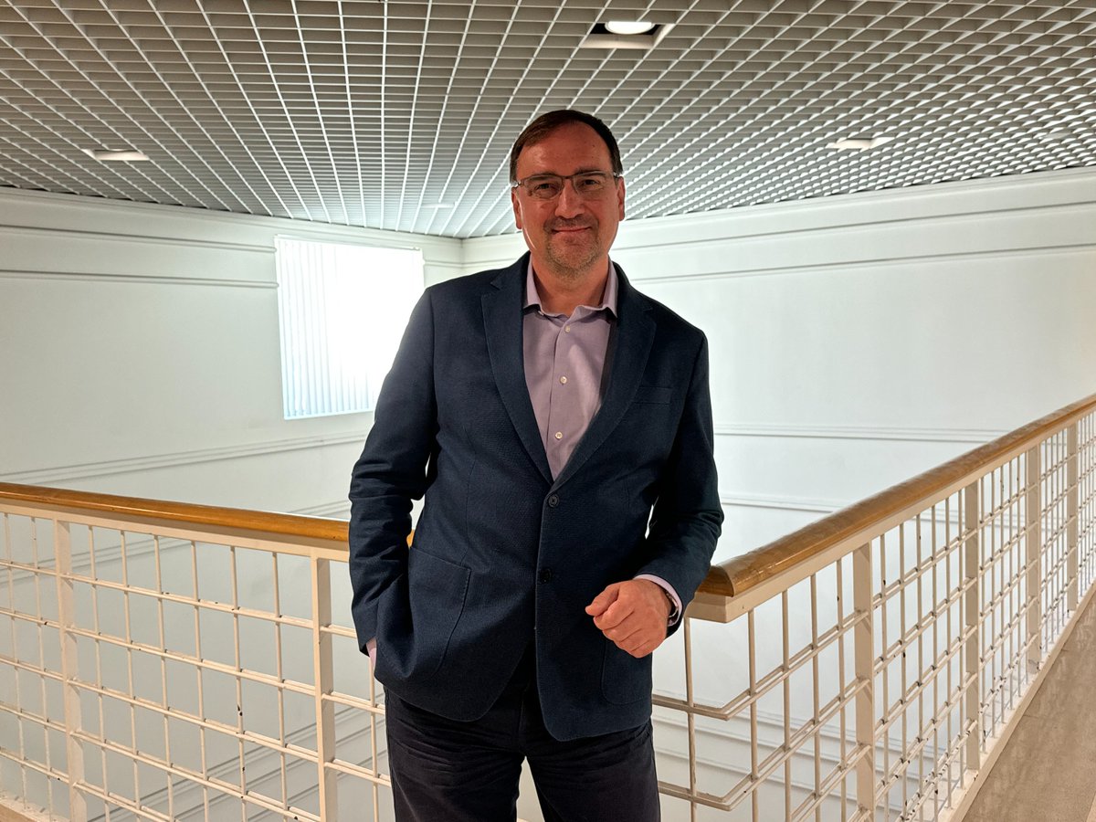 Congratulations to Andrei Shkel for becoming a UCI Chancellor's Professor! 👏 Shkel is a top global expert who pioneered microchip-scale gyroscopes and the UCI Samueli School of Engineering's associate dean of research and innovation. tinyurl.com/5x4jr23y