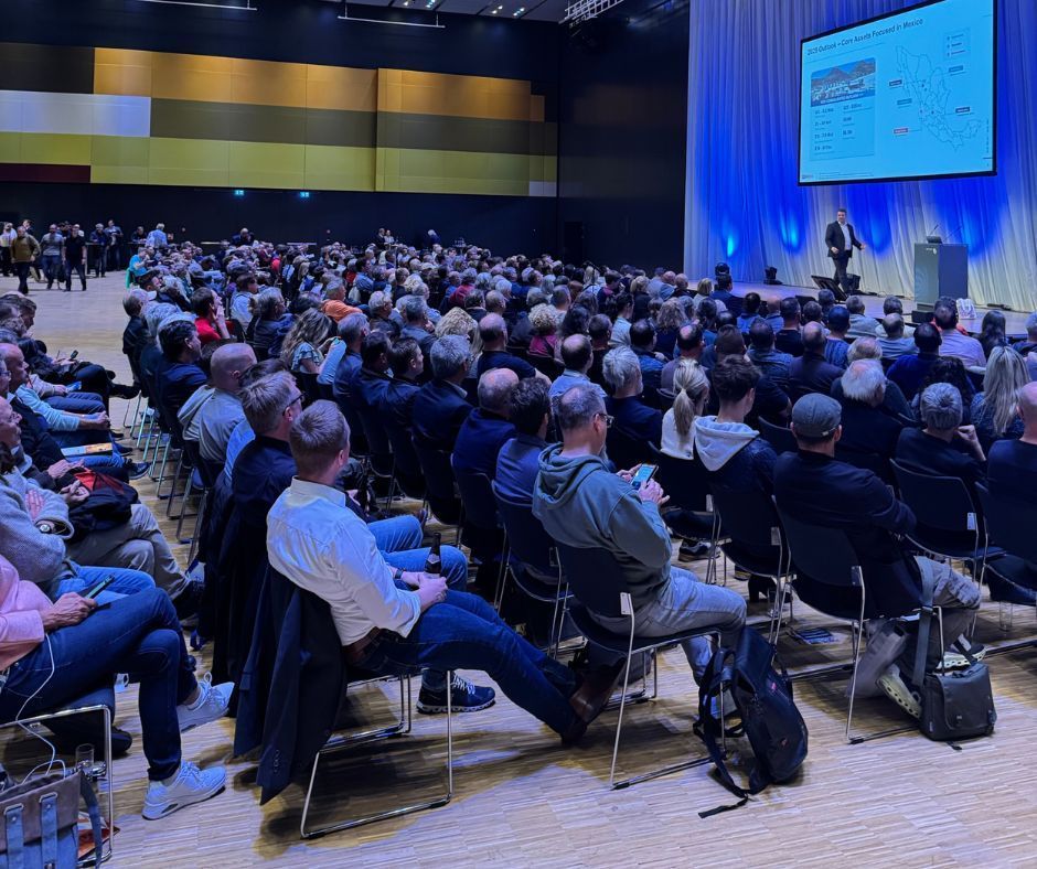 Endeavour Silver Corp (@edrsilvercorp) on Twitter photo That’s a wrap on our European road show!
A highlight: our CEO <a href="/DanDickson_/">Dan Dickson</a> presenting to 450 attendees in Stuttgart on the future of Endeavour Silver.
🎥 Watch the full thing here: buff.ly/5kef4lW
#EndeavourSilver #Silver #Mining #InvestorRelations That’s a wrap on our European road show!
A highlight: our CEO <a href="/DanDickson_/">Dan Dickson</a> presenting to 450 attendees in Stuttgart on the future of Endeavour Silver.
🎥 Watch the full thing here: buff.ly/5kef4lW
#EndeavourSilver #Silver #Mining #InvestorRelations