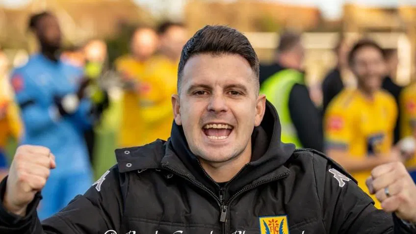 Lancing FC tweet media