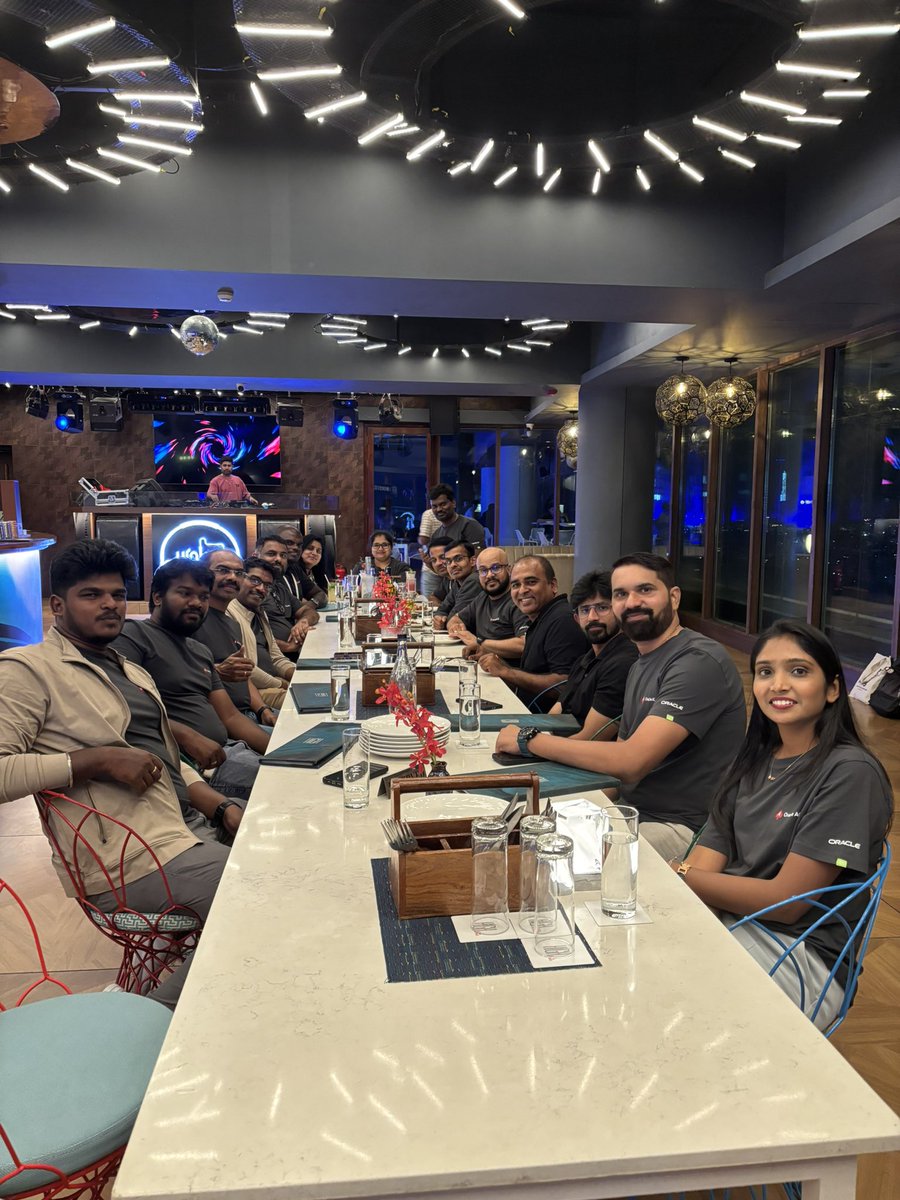 drdalvi's tweet image. Cheers to all the Bright Minds of Oracle Technologies!
Oracle ACE Dinner, for the First time in India, after a great day - Dev Tour in Bengaluru, India
Thanks to #OracleACE and #OrclAPEX Leaders for organising 💕 #Oracle