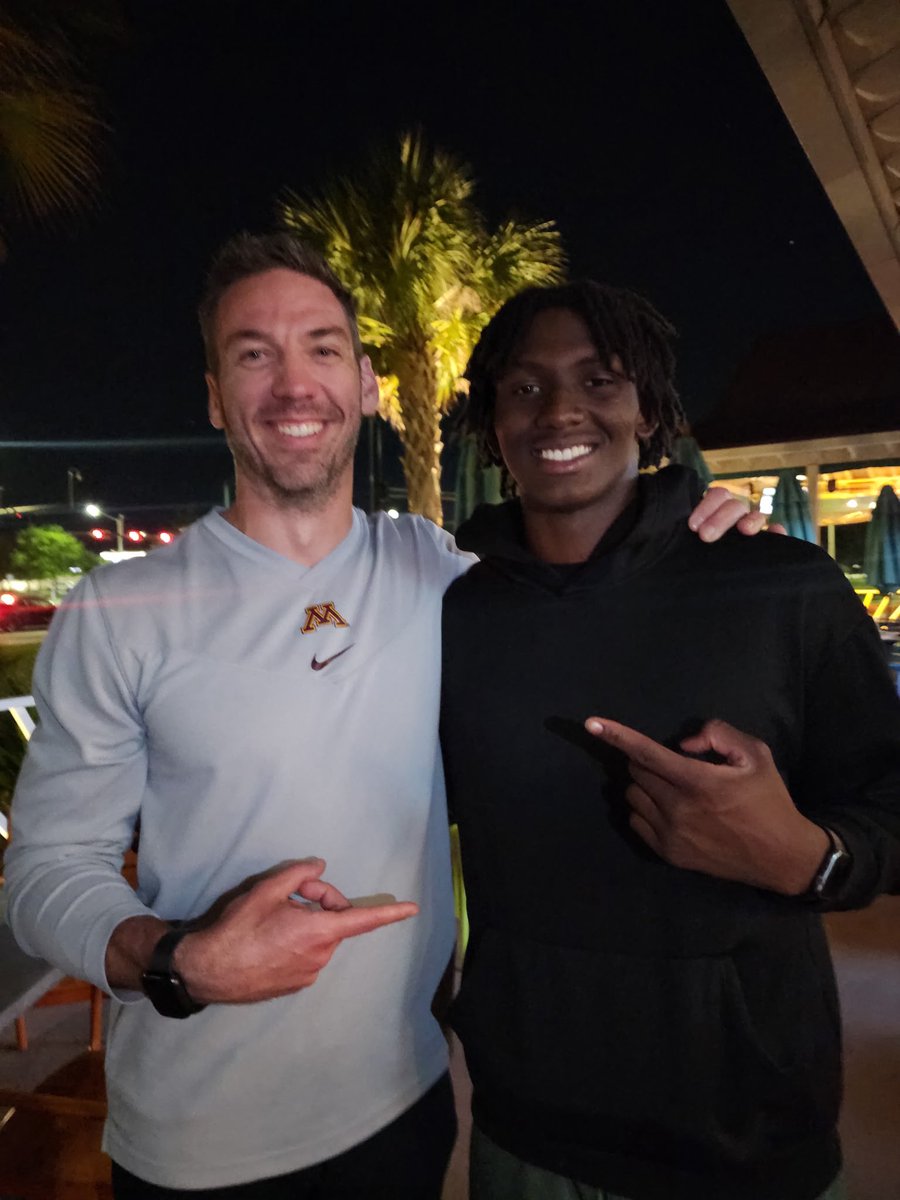 Thank you <a href="/CoachMGSimon/">Matt Simon</a> for coming down to visit, had a great time #gogophers