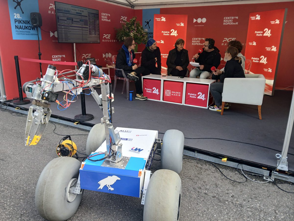 Wydział Fizyki Uniwersytetu Warszawskiego (@physics_uw) on Twitter photo 🧡On 10.05. members of the Robotics and Automation Circle and prof. Dorota Rosińska from <a href="/physics_UW/">Wydział Fizyki Uniwersytetu Warszawskiego</a> took part in Science Picnic at the National Stadium. They presented the Mars rover being prepared for the European Rover Challenge competition taking place in August. Congrats! 🧡On 10.05. members of the Robotics and Automation Circle and prof. Dorota Rosińska from <a href="/physics_UW/">Wydział Fizyki Uniwersytetu Warszawskiego</a> took part in Science Picnic at the National Stadium. They presented the Mars rover being prepared for the European Rover Challenge competition taking place in August. Congrats!