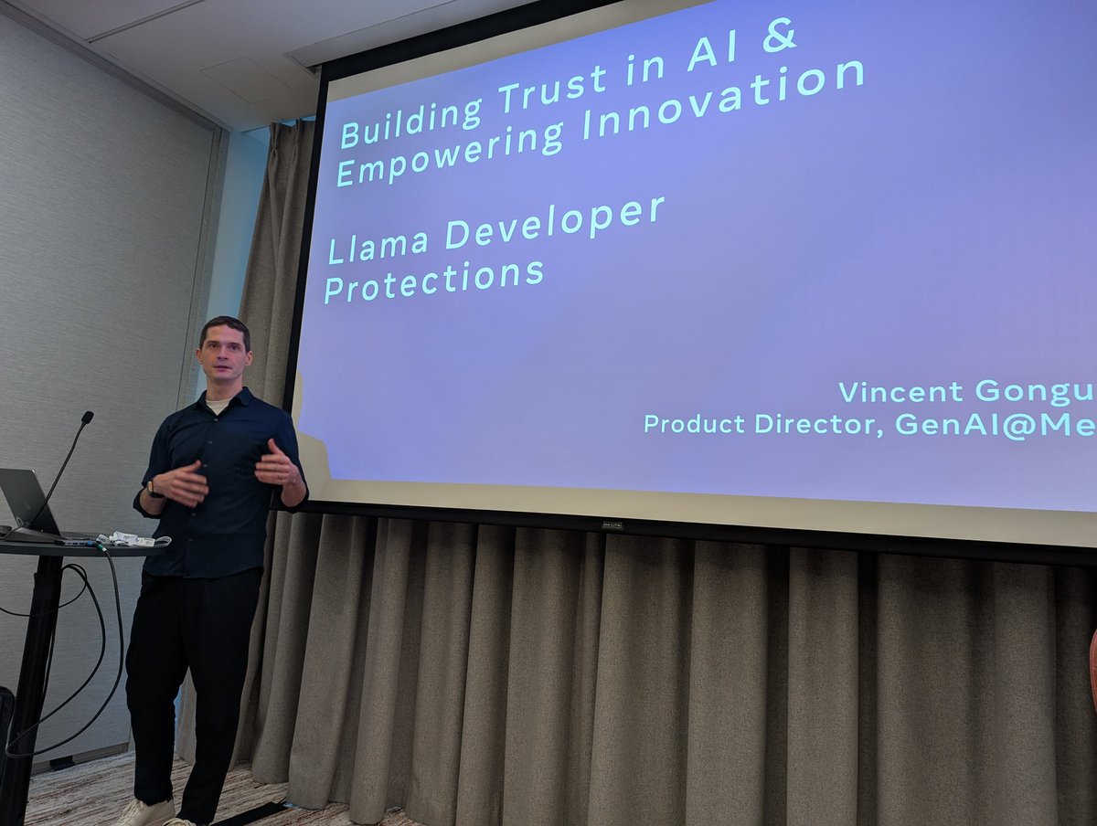 moon's tweet image. Building trust in AI #APIdays New York