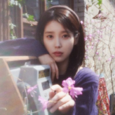 IU announces ‘A Flower Bookmark 3’ for May 27th.