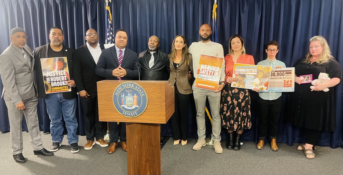 This morning as Chair of the Committee on Crime Victims, Crime and Corrections, I stood with Robert Brooks' father and advocates to formally renew the push toward passing serious prison reform legislation THIS legislative session. (1/several)