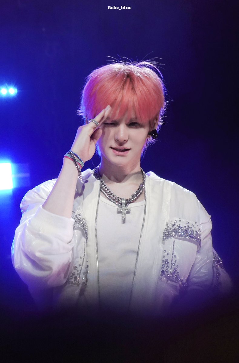 250406 NEW YORK

🎂🐱🩷

#CelestialRomeoYoshiDay
#만두냥이_냥이노리_생일축하해
#ヨシくんは25歳もトゥメのロミオ
#요시 #YOSHI #ヨシ #金本芳典 
#TREASURE #트레저