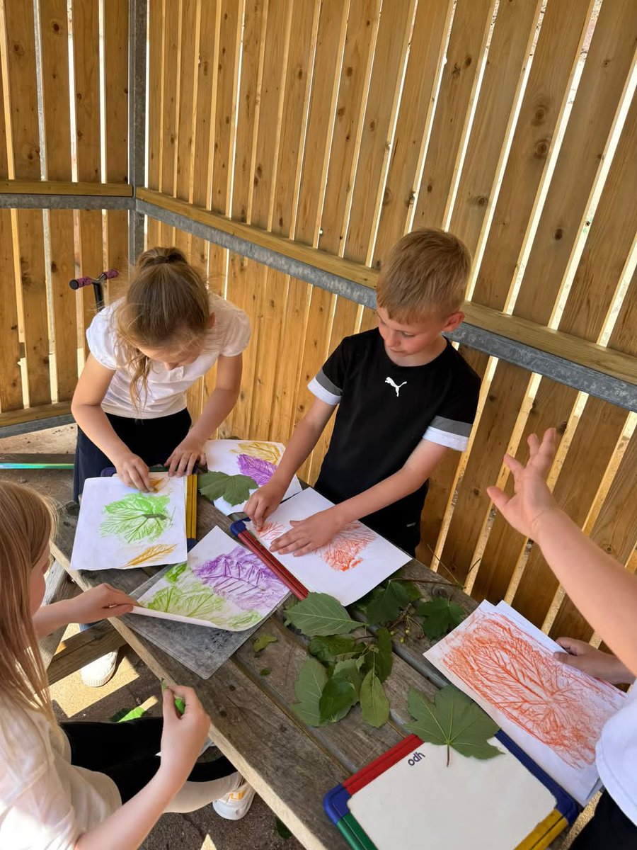 Dalintober Primary & ELC (@dalips_elc) on Twitter photo Primary 4 and 4/3 pupils were exploring texture by printing leaves using oil pastels today. A lovely outdoor learning experience spent in the sunshine. βοΈπ <a href="/abc_OCTF/">Argyll and Bute Council Education Service</a>
SHANARRI - Active, Included
School Values - Responsiblity
UNCRC - Articles 31 & 28
OCTF - Nurtured Learners Primary 4 and 4/3 pupils were exploring texture by printing leaves using oil pastels today. A lovely outdoor learning experience spent in the sunshine. βοΈπ <a href="/abc_OCTF/">Argyll and Bute Council Education Service</a>
SHANARRI - Active, Included
School Values - Responsiblity
UNCRC - Articles 31 & 28
OCTF - Nurtured Learners