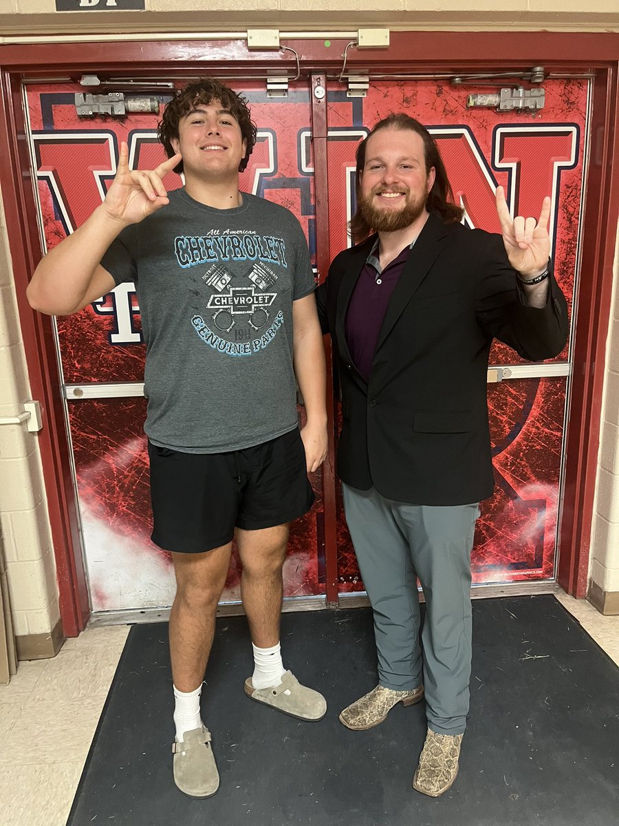 Richard Severyns 6’4/275 (@richardsev77) on Twitter photo Thank you <a href="/CoachTXHop/">Trevor Hopkins</a> for stopping by to see me, excited to keep building this relationship, thank you for coming all the way down to visit with me! #agtg #blessed <a href="/CoachBarnes91/">Darnell Barnes M.Ed</a> <a href="/JButler_210/">Josh Butler</a> <a href="/JGonzalesJr10/">Julio Gonzales Jr.</a> <a href="/BDammone/">Along The Wire</a> <a href="/210Preps/">CountdownCityPreps</a> Thank you <a href="/CoachTXHop/">Trevor Hopkins</a> for stopping by to see me, excited to keep building this relationship, thank you for coming all the way down to visit with me! #agtg #blessed <a href="/CoachBarnes91/">Darnell Barnes M.Ed</a> <a href="/JButler_210/">Josh Butler</a> <a href="/JGonzalesJr10/">Julio Gonzales Jr.</a> <a href="/BDammone/">Along The Wire</a> <a href="/210Preps/">CountdownCityPreps</a>