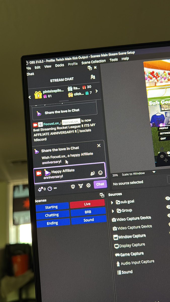 FocusLux tweet media