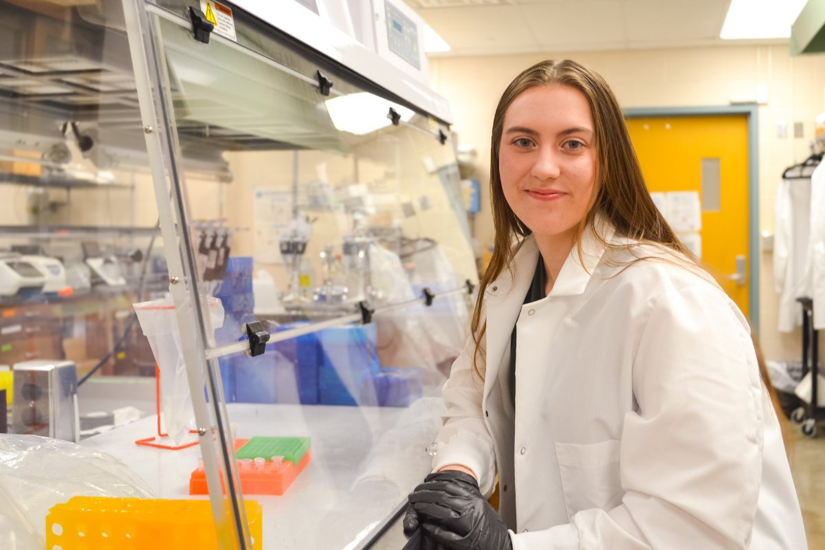 University of Nebraska at Omaha (@unomaha) on Twitter photo Goldwater Scholar and <a href="/UNOmahaCAS/">UNO College of Arts and Sciences</a> student Tai Prauner blends medical ambition with her love of the Spanish language, paving her path as a bilingual healthcare provider. heyor.ca/b1VUS7 Goldwater Scholar and <a href="/UNOmahaCAS/">UNO College of Arts and Sciences</a> student Tai Prauner blends medical ambition with her love of the Spanish language, paving her path as a bilingual healthcare provider. heyor.ca/b1VUS7