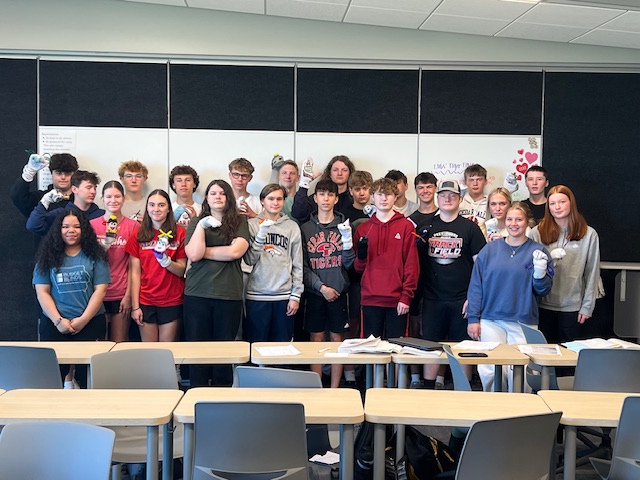 CF_schools's tweet image. CFHS Highlights! AP Lit students tackled a practice exam while sophomores brought The Tempest to life—sock puppet style! 🧦 🎭 Special thanks to guest star Rick Vanderwall for making Shakespeare even more memorable. #TigerPride #AuthenticLearning #EveryStudentEveryDay