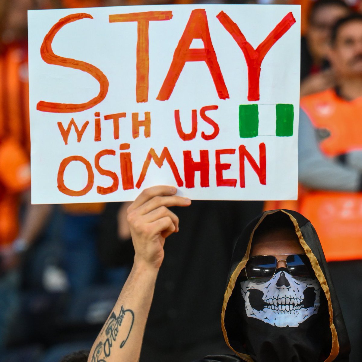 GokselYucee's tweet photo. #StayWithUsOsimhen https://t.co/Z1gp5tQ4r8