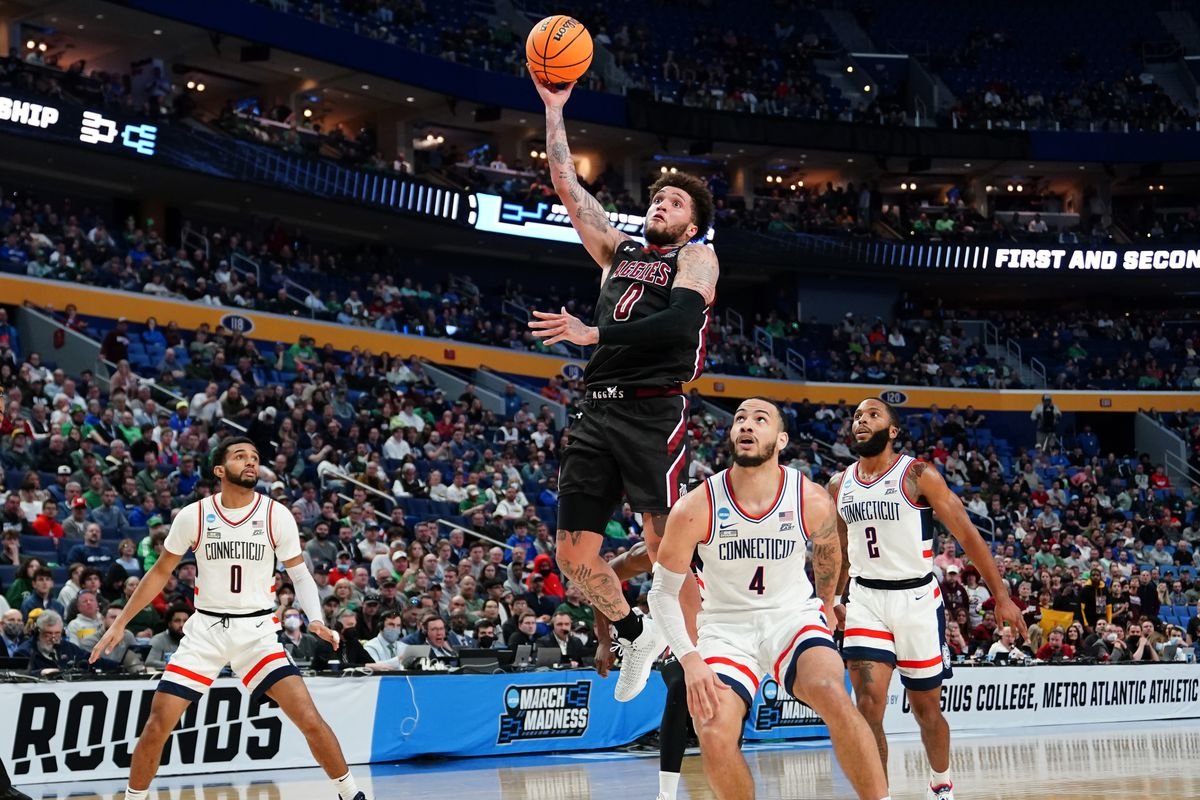 Caption this New Mexico State men's basketball moment. Remember it? <a href="/NMStateMBB/">NM State MBB</a>