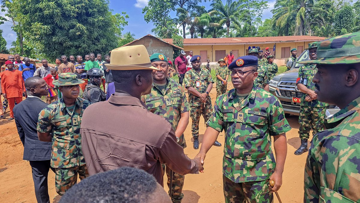 FrancisNwifuru's tweet photo. Today, we made a landmark trip to Enyim Agbaja, to flag off the construction of a 5-span bridge connecting Izzi Local Government Area of Ebonyi State and Oju Local Government Area of Benue State.

When completed, this project can command immeasurable socio-economic benefits for Ebonyi and Benue States. It will ease the transportation of food and offer better routes to Abuja and other Northern States of the Federation. Indeed, Enyim Agbaja is set to become a gateway to trade, commerce, and an overall economic boost for Ebonyi State. I appreciate my dear brother, the Governor of Benue State, His Excellency, Fr. Hyacinth Iormem Alia, who has promised that once we construct the bridge, he will take up the road from Oju Local Government to Vandeikya, his Local Government Area.

On a personal note, I feel accomplished starting this project today. The Sudan Mission Hospital in Enyim Agbaja saved my life in 1996 after a ghastly motor accident. With the School of Health, Motherless Babies Home and School for the Deaf located here, this bridge surely will offer a huge rise in the quality of education and operations for these institutions.

Let me therefore appreciate the Nigerian Army for their solid show of capacity in taking up this work. It requires a lot of technical processes because of the river. We are grateful to them, even for the concessions they made to help Ebonyi State in this project. The road leading up to the bridge will be awarded too to the same contractor, and I call on the people of Enyim Agbaja, beginning with the traditional ruler, to offer the workers nothing short of their unalloyed support to get the job done.

- #FON