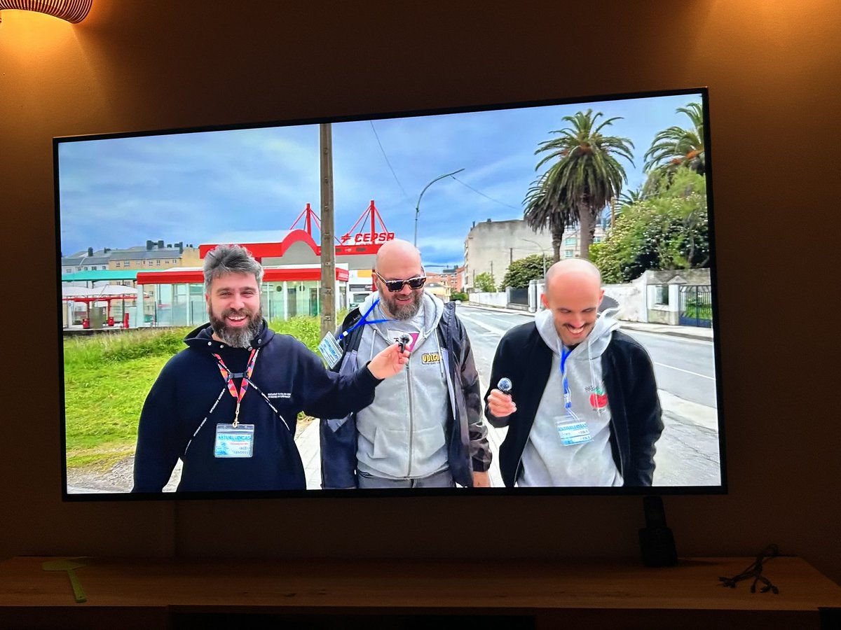 Orgullosos de tener a los fabricantes en las Asturlúdicas!!!!!Tremendo video que se han cascado!!!!