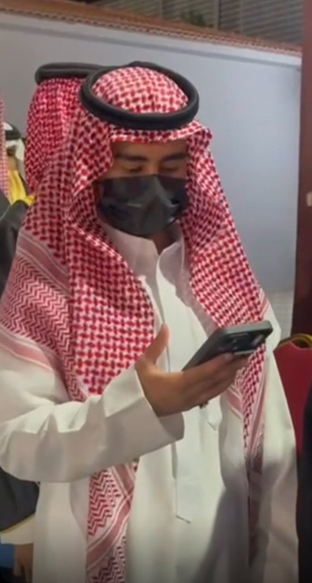 RayanAlqbali's tweet photo. يوم التخرج 🎓
تخرّجي اليوم ليس مجرّد إنجاز شخصي، بل هو ثمرة تعب أمي وأبي، ودعائهما الذي رافقني في كل خطوة. إليهما أهدي هذا النجاح، فهما النور الذي أنار طريقي، والسند الذي لم يتخلَّ عني يومًا .. https://t.co/7ilCd5ex48