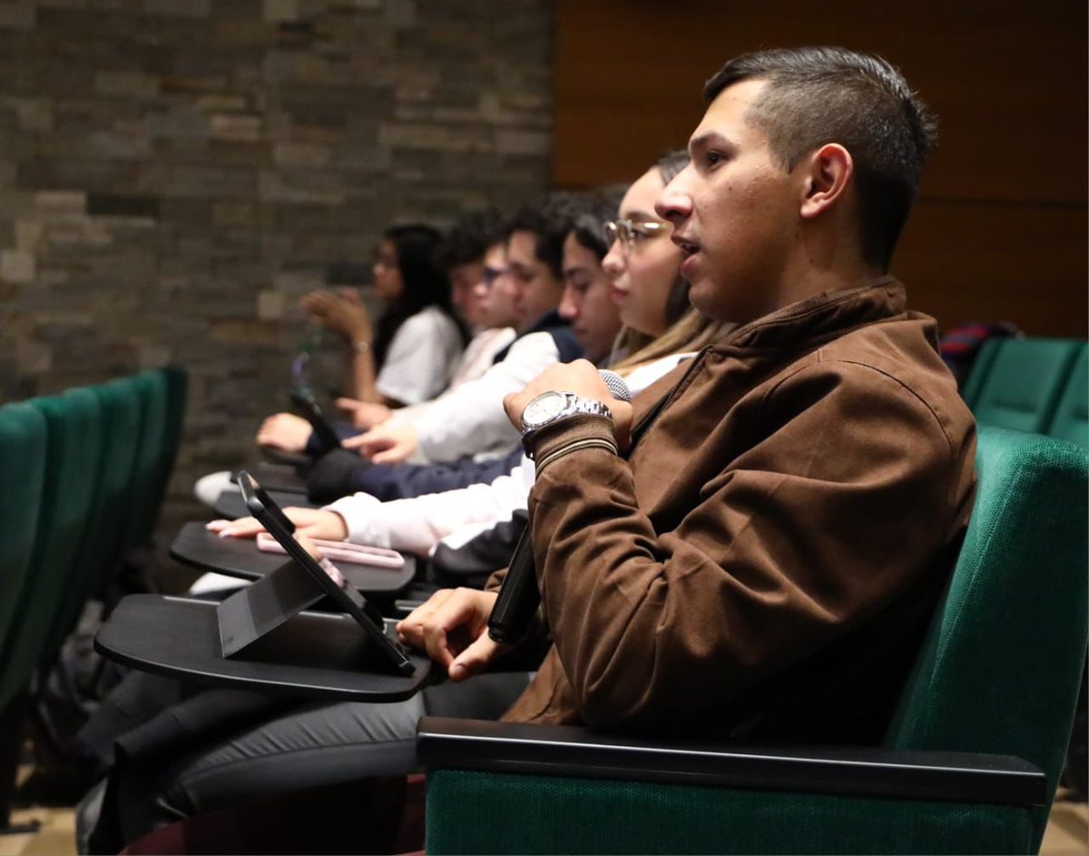 #AEstaHora⏰ | La Supernotariado realiza un taller de participación estudiantil en la <a href="/ULaGranColombia/">Universidad La Gran Colombia</a> en 📍Bogotá.